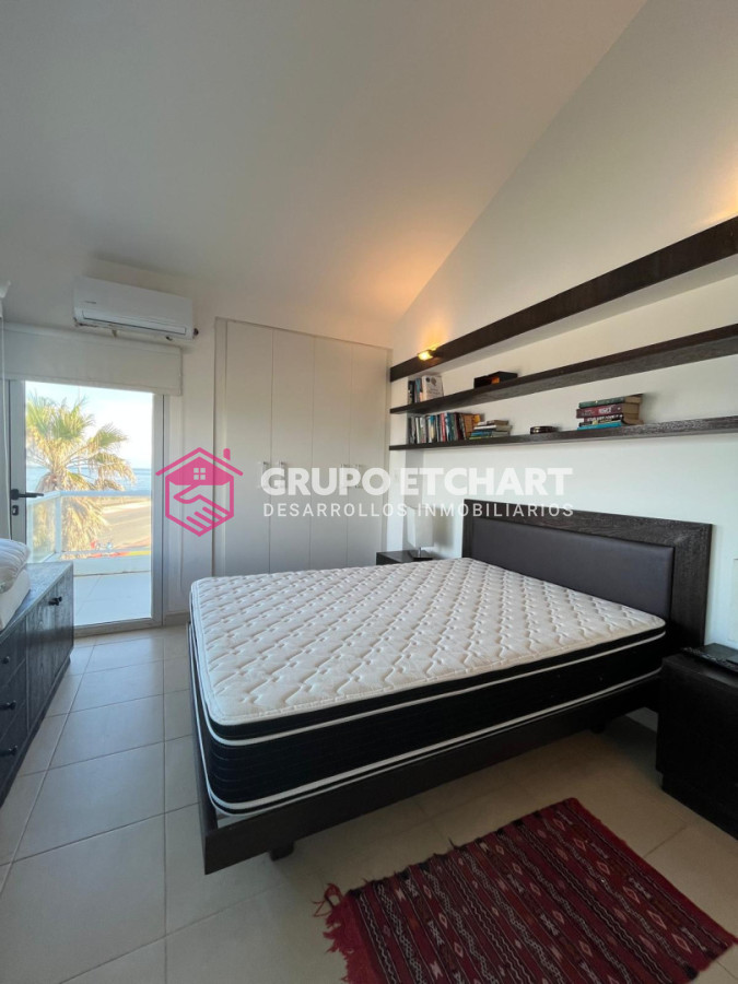 Casa ID.208 - CASA EN VENTA, PRIMERA LÍNEA PUNTA DEL ESTE