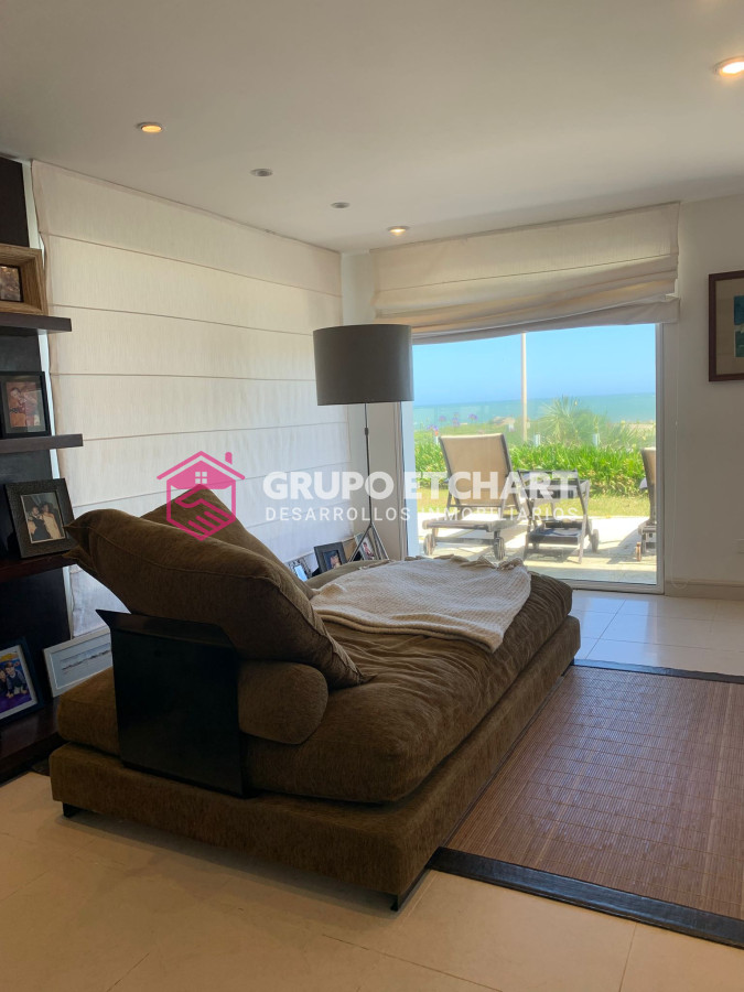 Casa ID.208 - CASA EN VENTA, PRIMERA LÍNEA PUNTA DEL ESTE