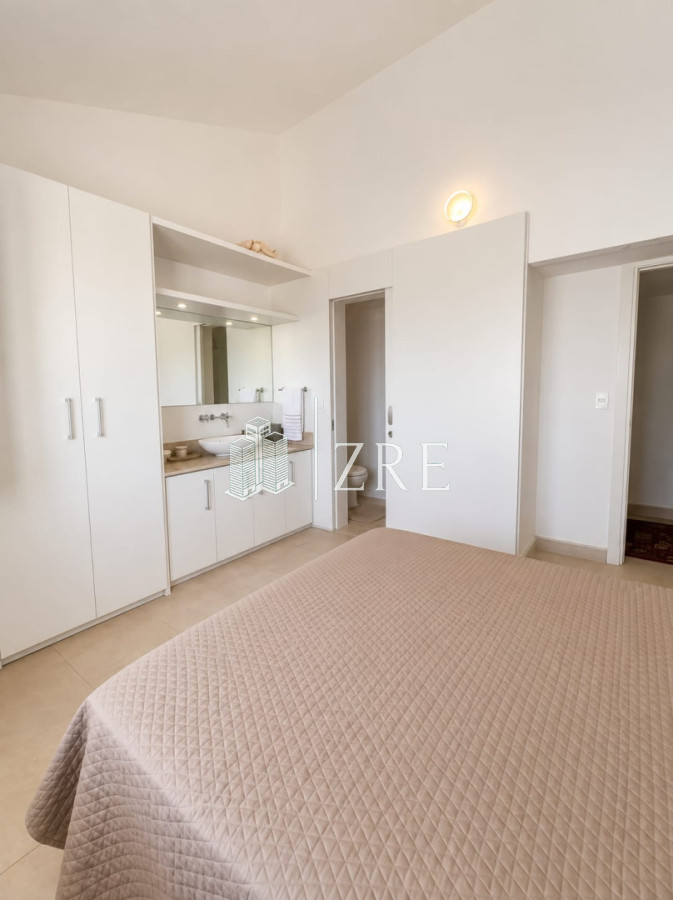 Casa ID.1134 - GRAN CASA EN VENTA, PRIMERA LÍNEA