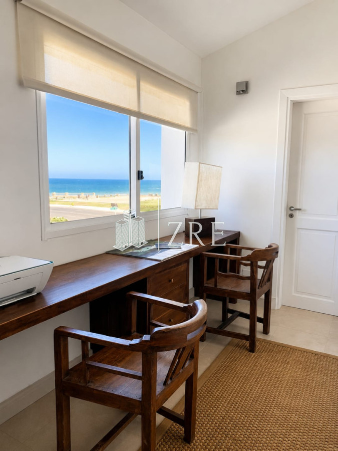 Casa ID.1134 - GRAN CASA EN VENTA, PRIMERA LÍNEA