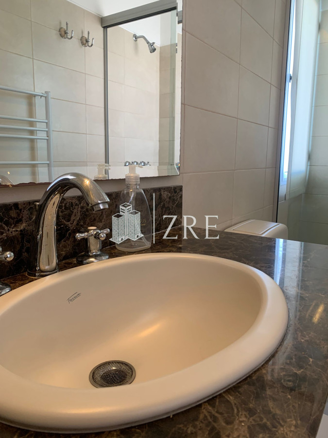 Casa ID.1134 - GRAN CASA EN VENTA, PRIMERA LÍNEA