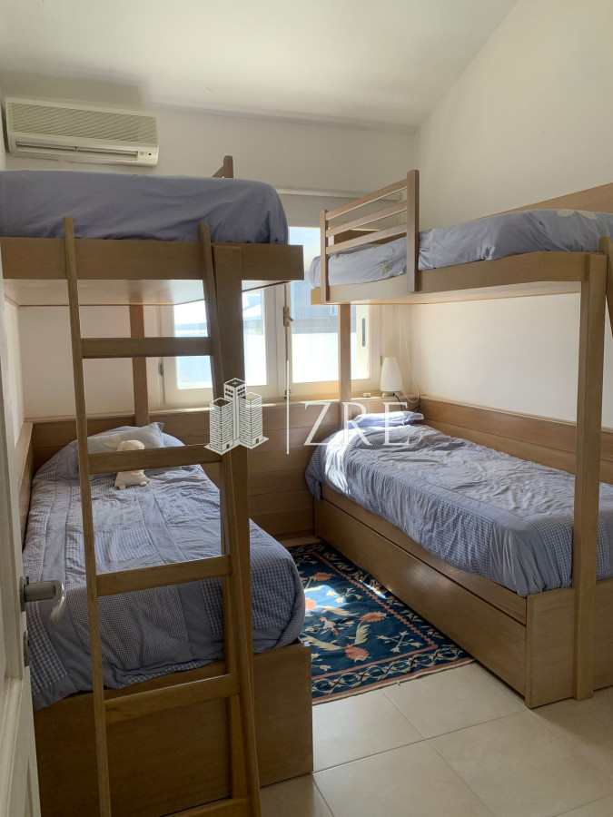 Casa ID.1134 - GRAN CASA EN VENTA, PRIMERA LÍNEA