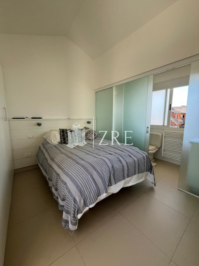 Casa ID.1134 - GRAN CASA EN VENTA, PRIMERA LÍNEA