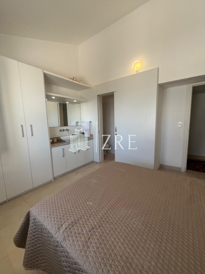 Casa ID.1134 - GRAN CASA EN VENTA, PRIMERA LÍNEA