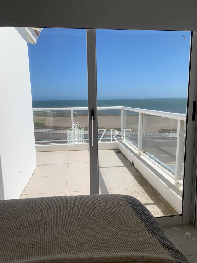 Casa ID.1134 - GRAN CASA EN VENTA, PRIMERA LÍNEA