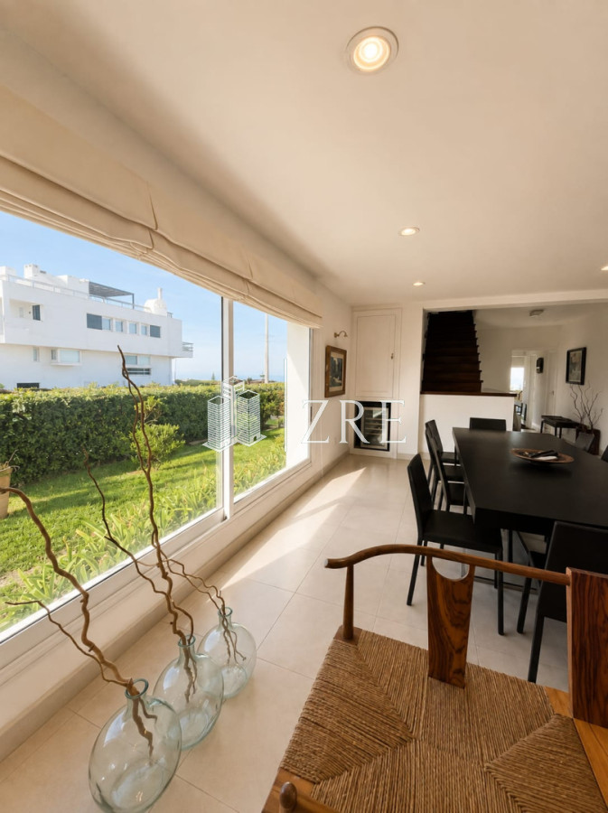 Casa ID.1134 - GRAN CASA EN VENTA, PRIMERA LÍNEA