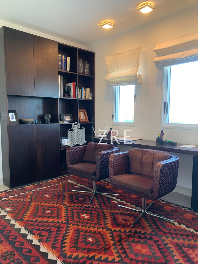 Casa ID.1134 - GRAN CASA EN VENTA, PRIMERA LÍNEA