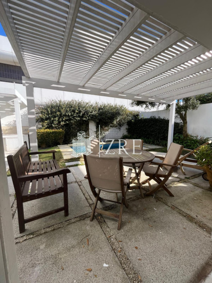 Casa ID.1134 - GRAN CASA EN VENTA, PRIMERA LÍNEA