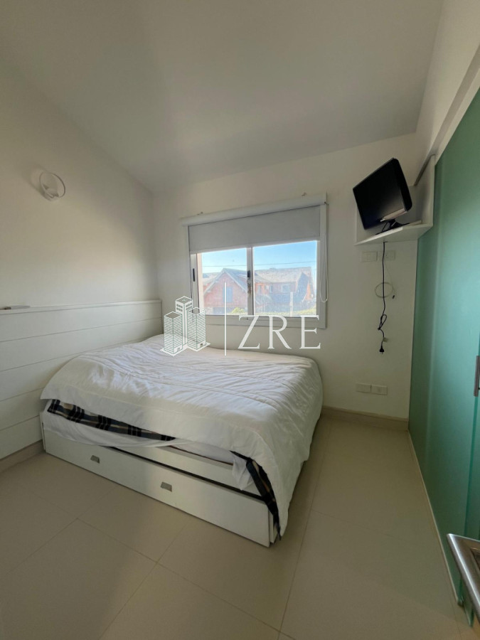 Casa ID.1134 - GRAN CASA EN VENTA, PRIMERA LÍNEA