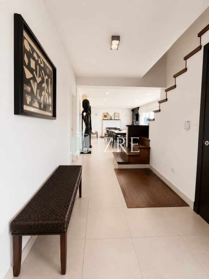 Casa ID.1134 - GRAN CASA EN VENTA, PRIMERA LÍNEA