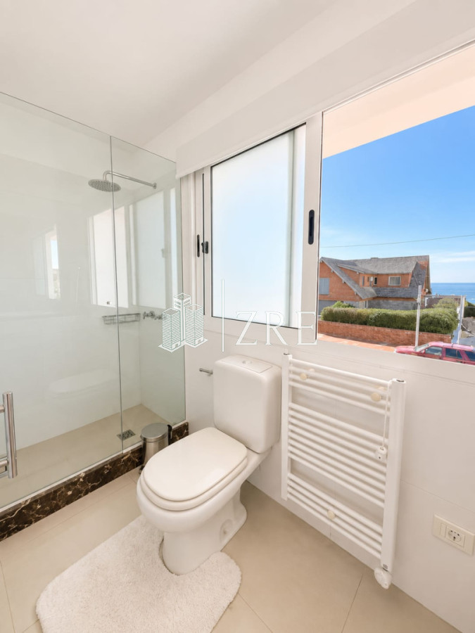 Casa ID.1134 - GRAN CASA EN VENTA, PRIMERA LÍNEA