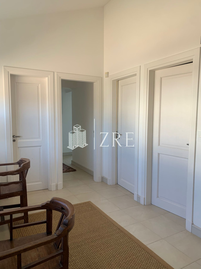 Casa ID.1134 - GRAN CASA EN VENTA, PRIMERA LÍNEA