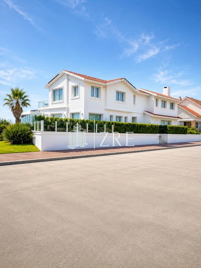 Casa ID.1134 - GRAN CASA EN VENTA, PRIMERA LÍNEA