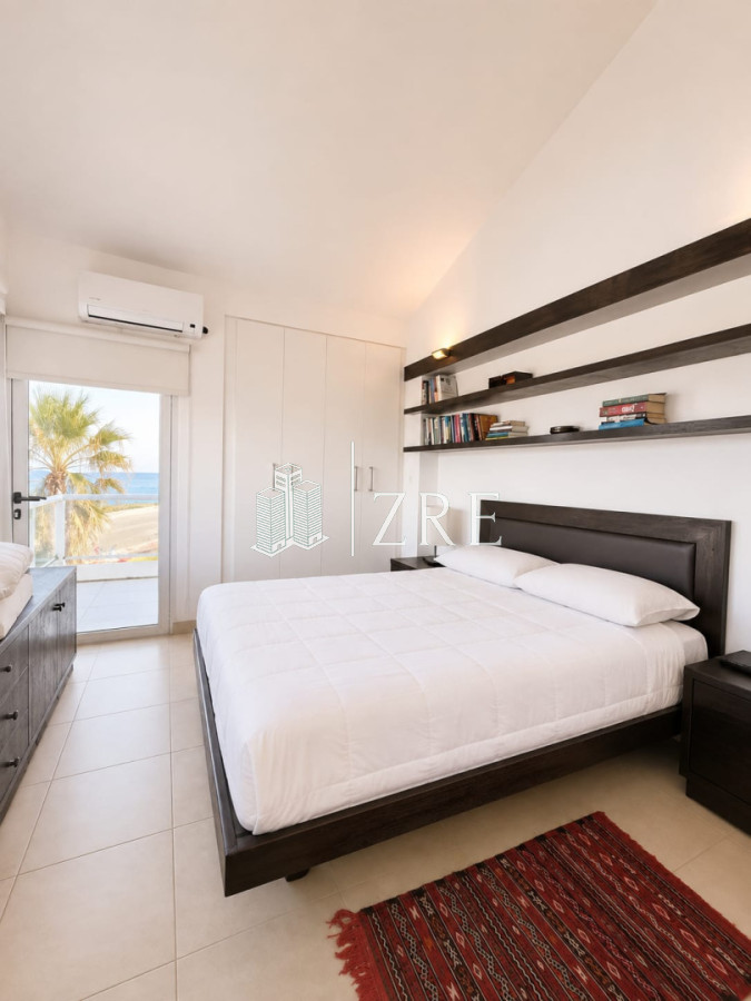 Casa ID.1134 - GRAN CASA EN VENTA, PRIMERA LÍNEA