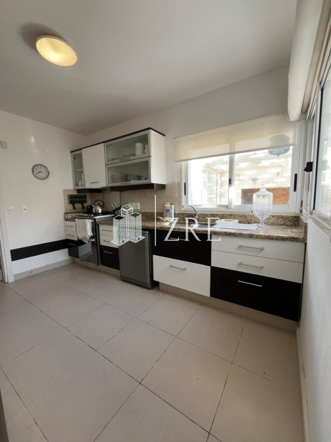 Casa ID.1134 - GRAN CASA EN VENTA, PRIMERA LÍNEA