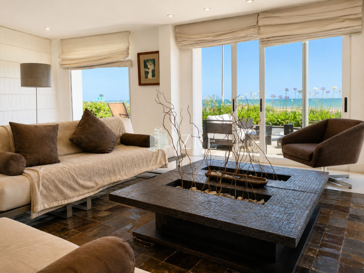 Casa ID.1134 - GRAN CASA EN VENTA, PRIMERA LÍNEA
