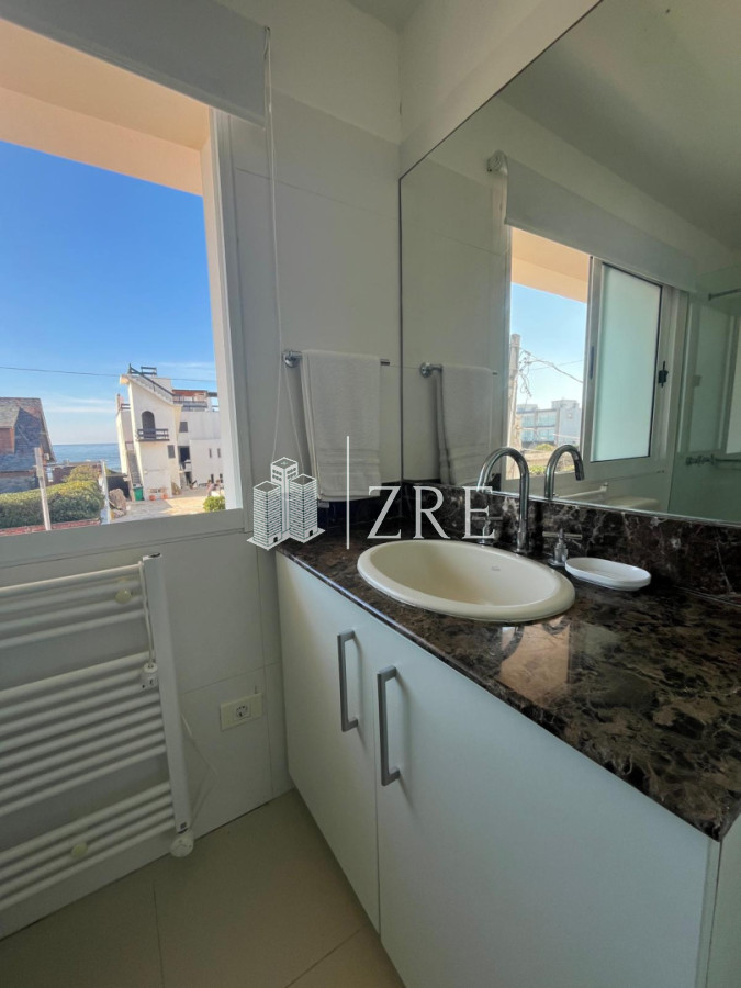 Casa ID.1134 - GRAN CASA EN VENTA, PRIMERA LÍNEA