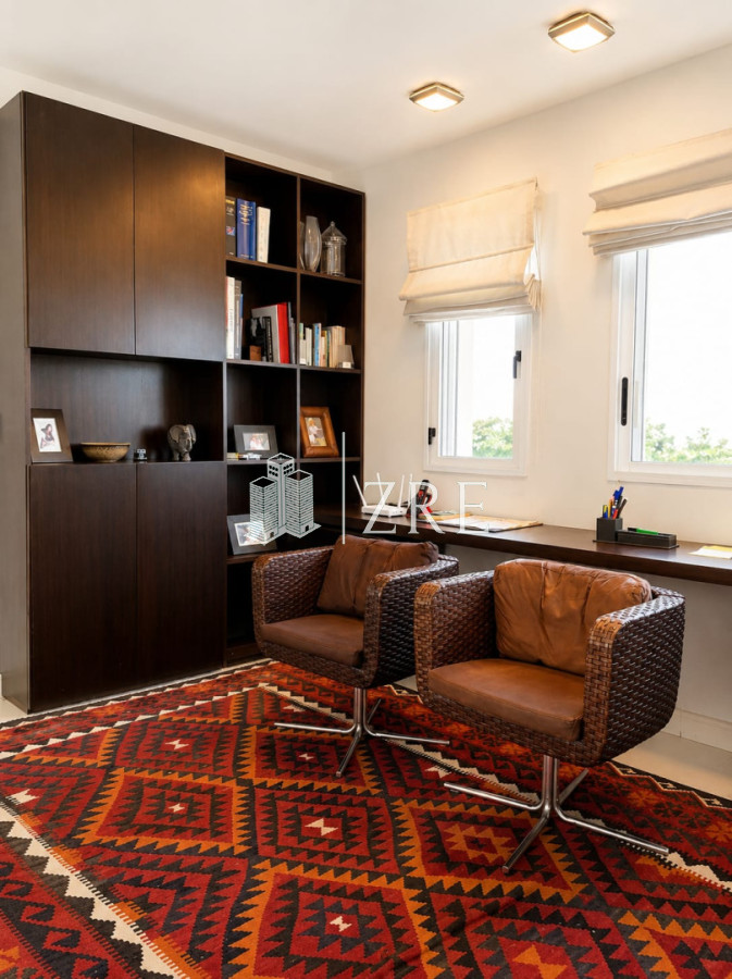 Casa ID.1134 - GRAN CASA EN VENTA, PRIMERA LÍNEA
