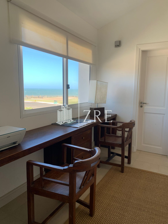 Casa ID.1134 - GRAN CASA EN VENTA, PRIMERA LÍNEA