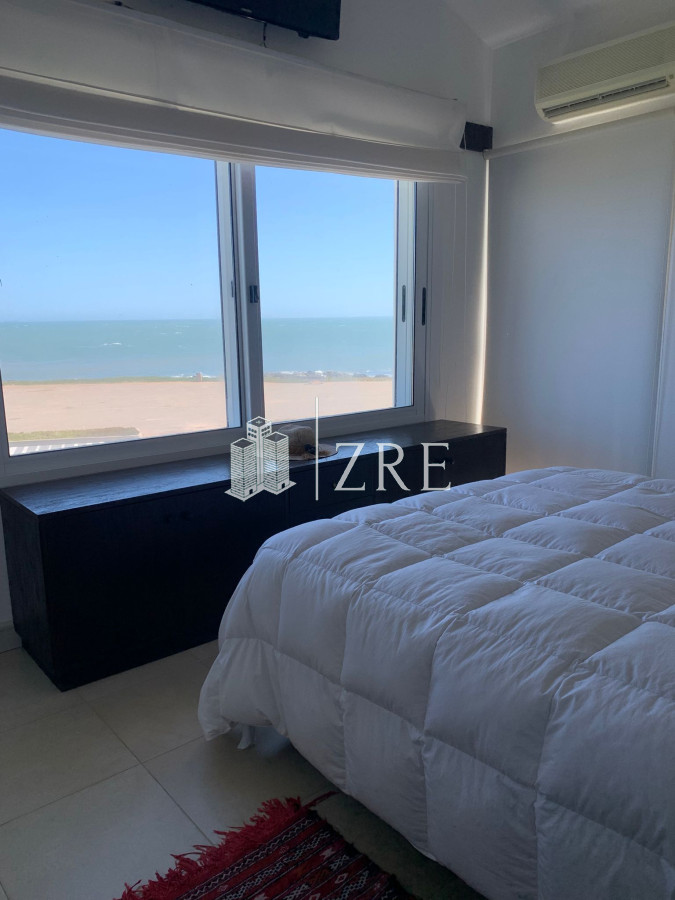 Casa ID.1134 - GRAN CASA EN VENTA, PRIMERA LÍNEA