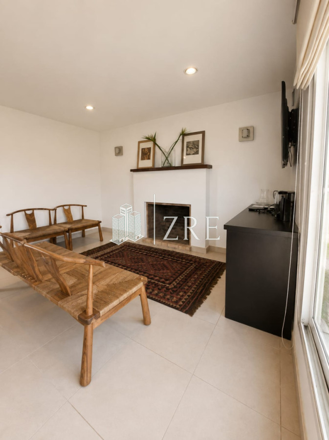 Casa ID.1134 - GRAN CASA EN VENTA, PRIMERA LÍNEA