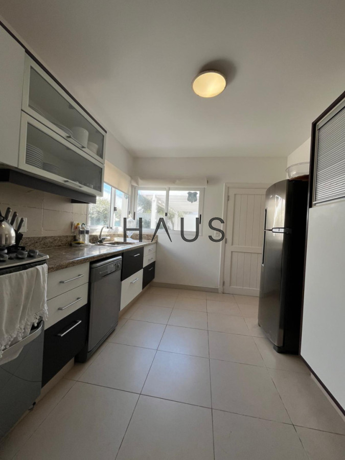 Casa ID.868 - CASA EN VENTA, PRIMERA LÍNEA PUNTA DEL ESTE
