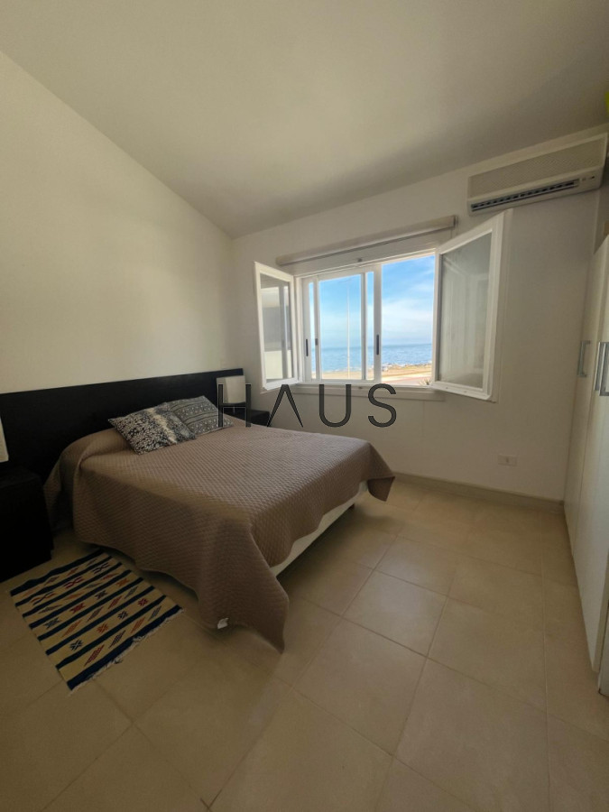 Casa ID.868 - CASA EN VENTA, PRIMERA LÍNEA PUNTA DEL ESTE