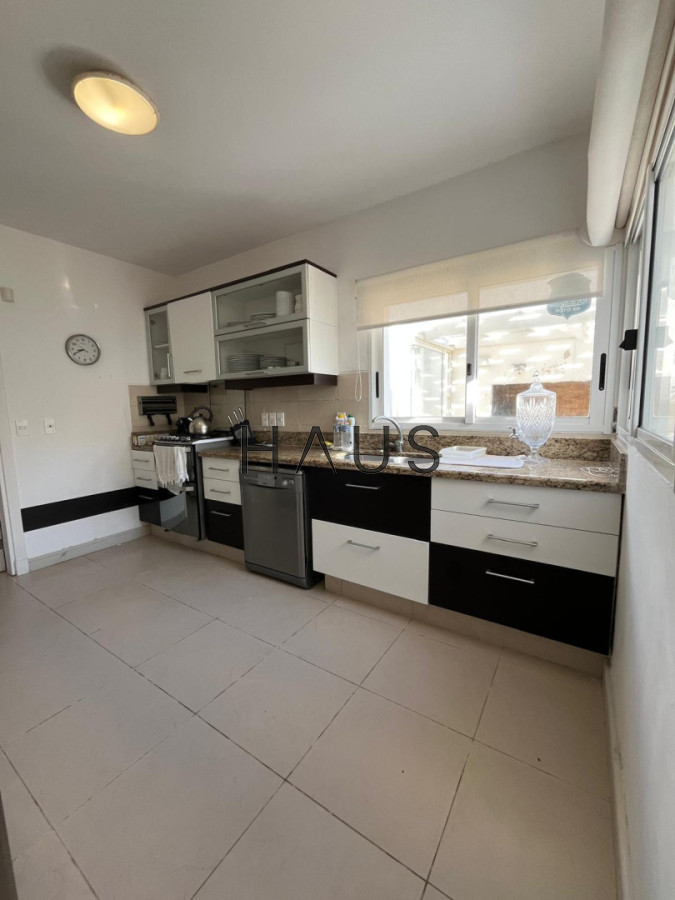 Casa ID.868 - CASA EN VENTA, PRIMERA LÍNEA PUNTA DEL ESTE