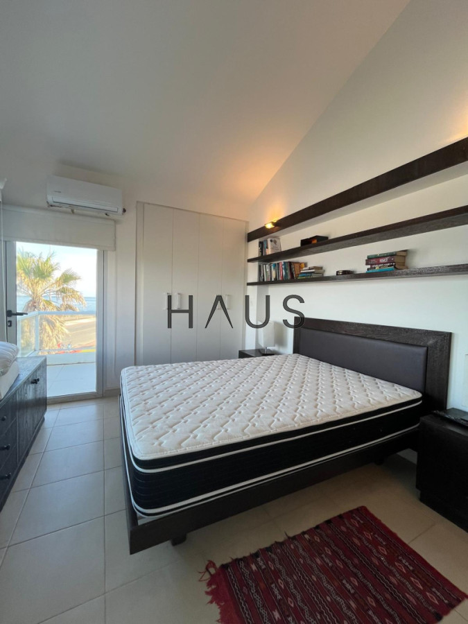 Casa ID.868 - CASA EN VENTA, PRIMERA LÍNEA PUNTA DEL ESTE