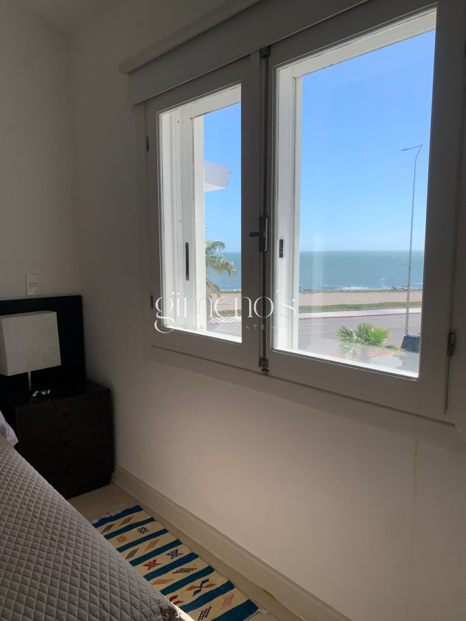 Casa ID.674 - GRAN CASA EN VENTA, PRIMERA LÍNEA