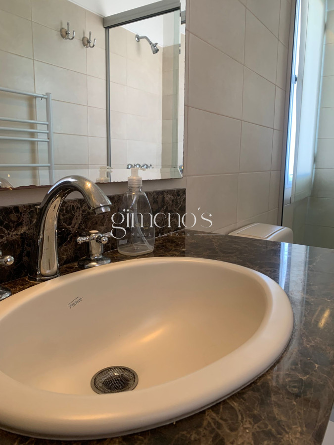 Casa ID.674 - GRAN CASA EN VENTA, PRIMERA LÍNEA