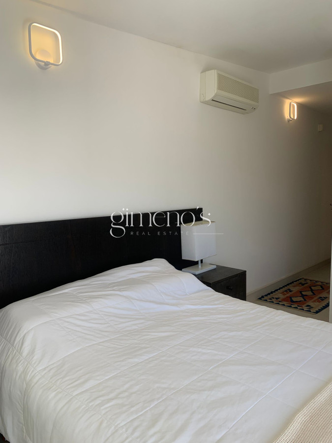 Casa ID.674 - GRAN CASA EN VENTA, PRIMERA LÍNEA