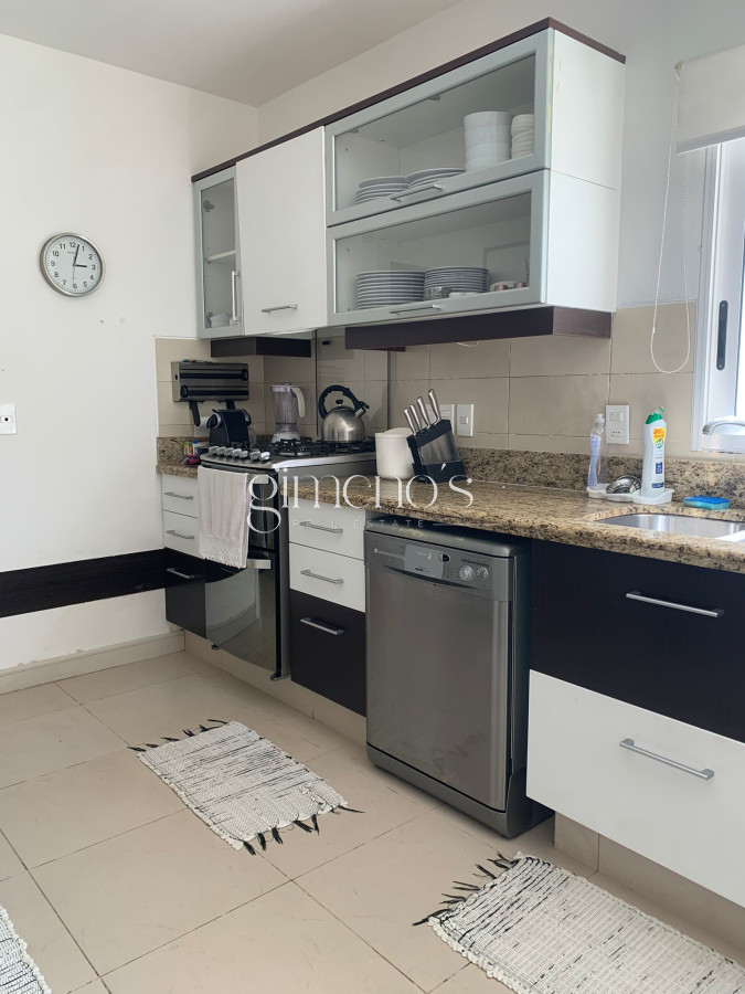 Casa ID.674 - GRAN CASA EN VENTA, PRIMERA LÍNEA