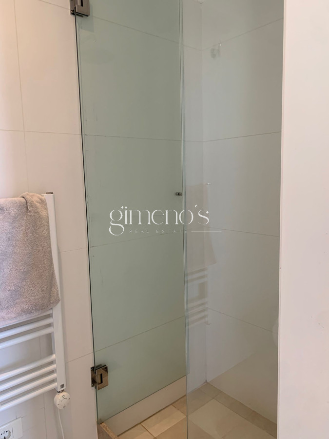 Casa ID.674 - GRAN CASA EN VENTA, PRIMERA LÍNEA