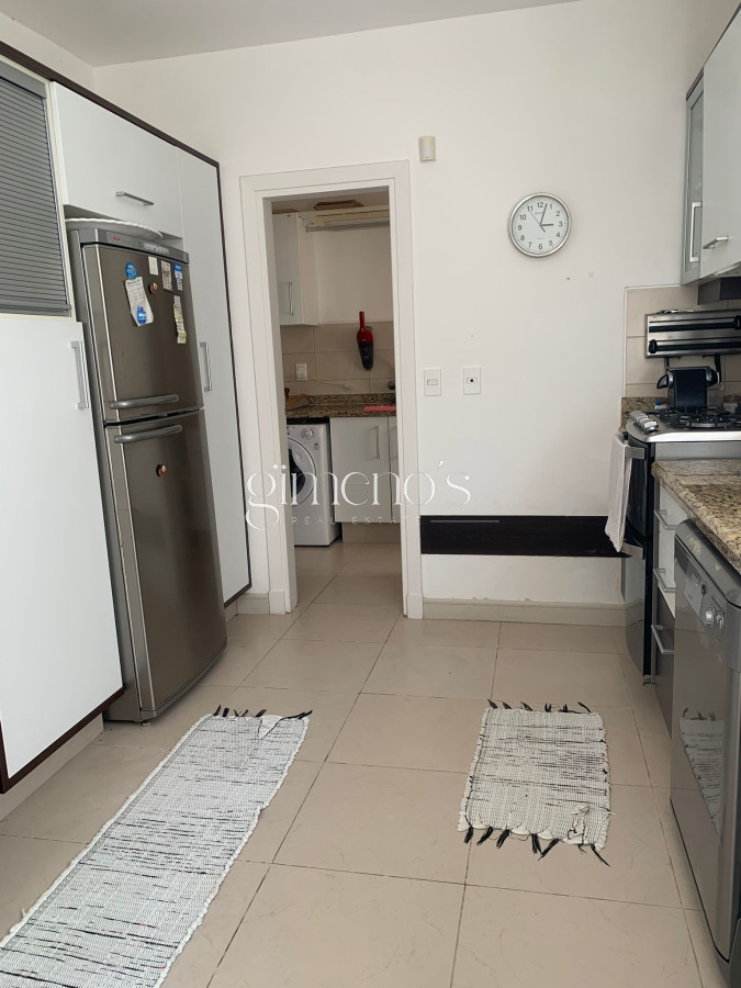 Casa ID.674 - GRAN CASA EN VENTA, PRIMERA LÍNEA