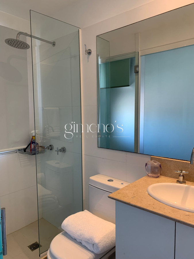 Casa ID.674 - GRAN CASA EN VENTA, PRIMERA LÍNEA