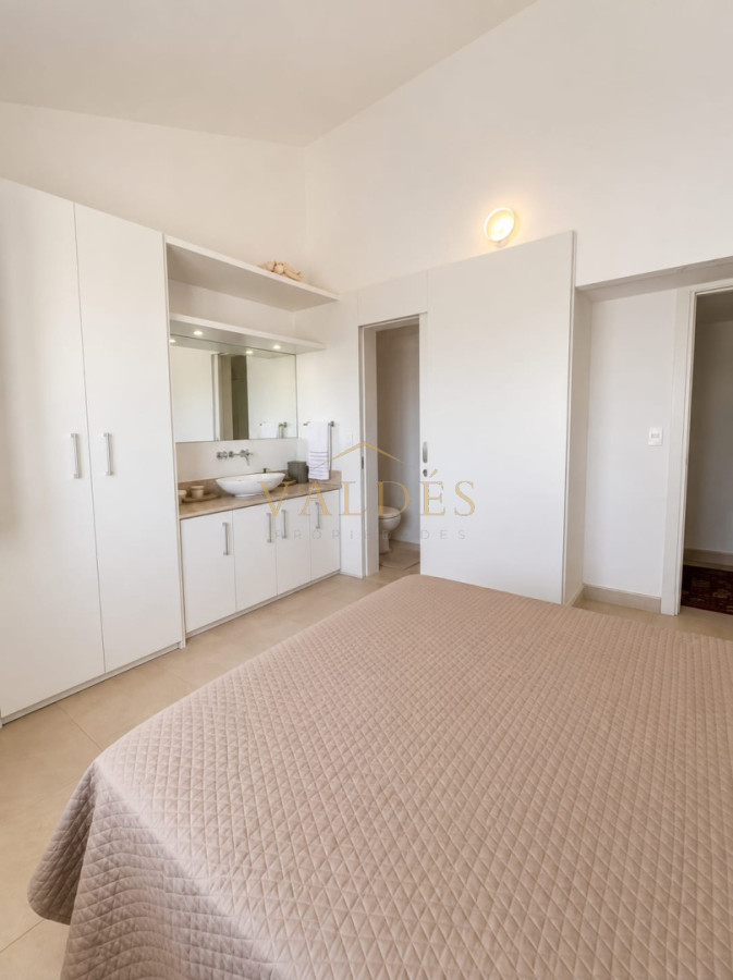 Casa ID.4854 - GRAN CASA EN VENTA, PRIMERA LÍNEA