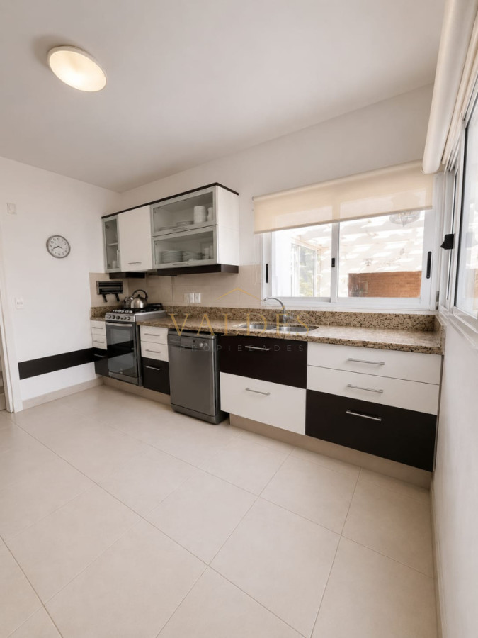 Casa ID.4854 - GRAN CASA EN VENTA, PRIMERA LÍNEA