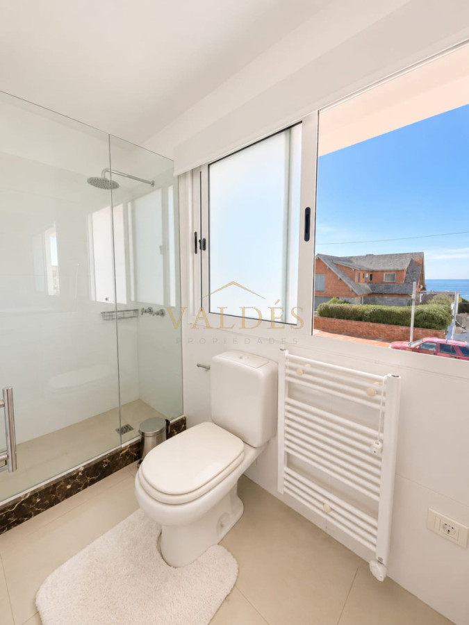 Casa ID.4854 - GRAN CASA EN VENTA, PRIMERA LÍNEA