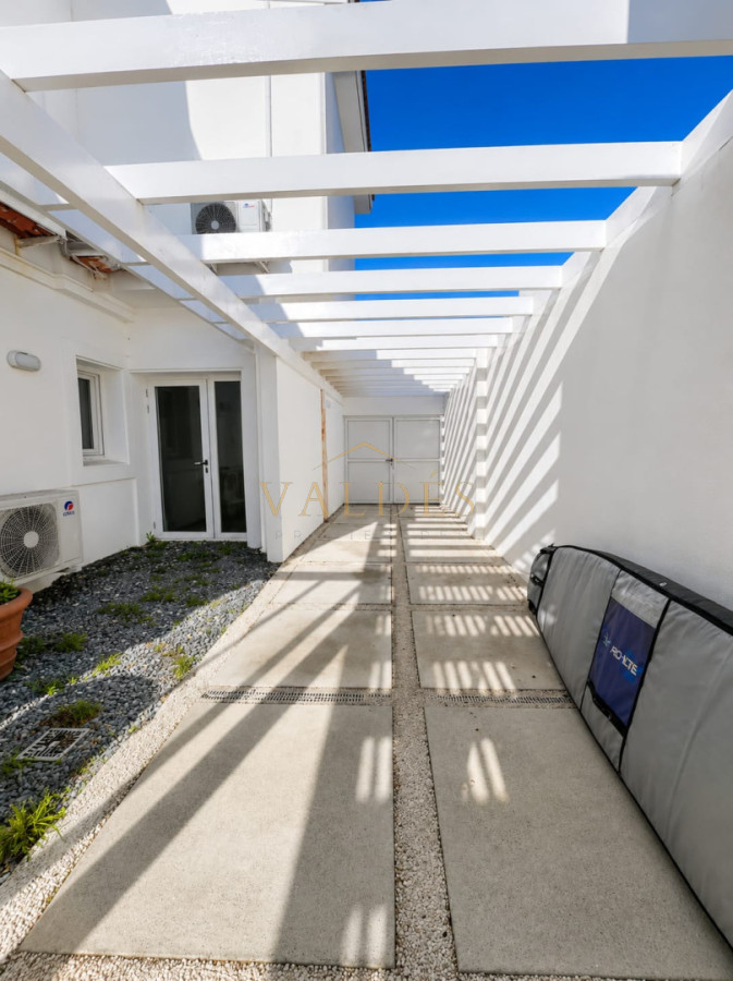 Casa ID.4854 - GRAN CASA EN VENTA, PRIMERA LÍNEA