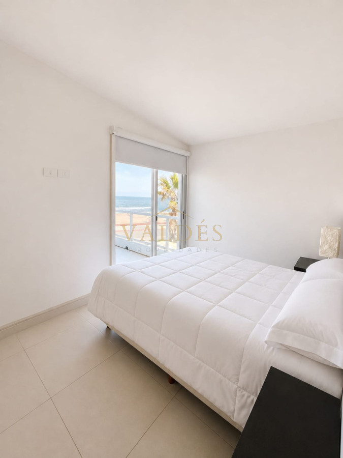 Casa ID.4854 - GRAN CASA EN VENTA, PRIMERA LÍNEA