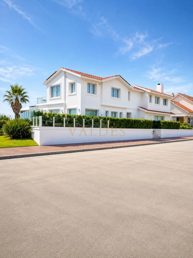 Casa ID.4854 - GRAN CASA EN VENTA, PRIMERA LÍNEA