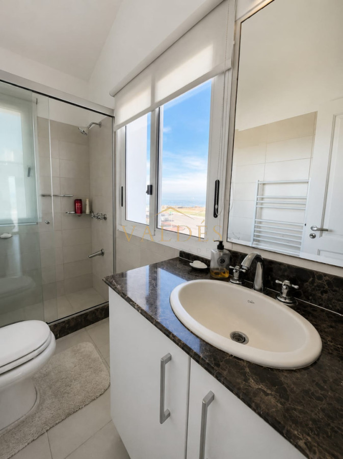 Casa ID.4854 - GRAN CASA EN VENTA, PRIMERA LÍNEA