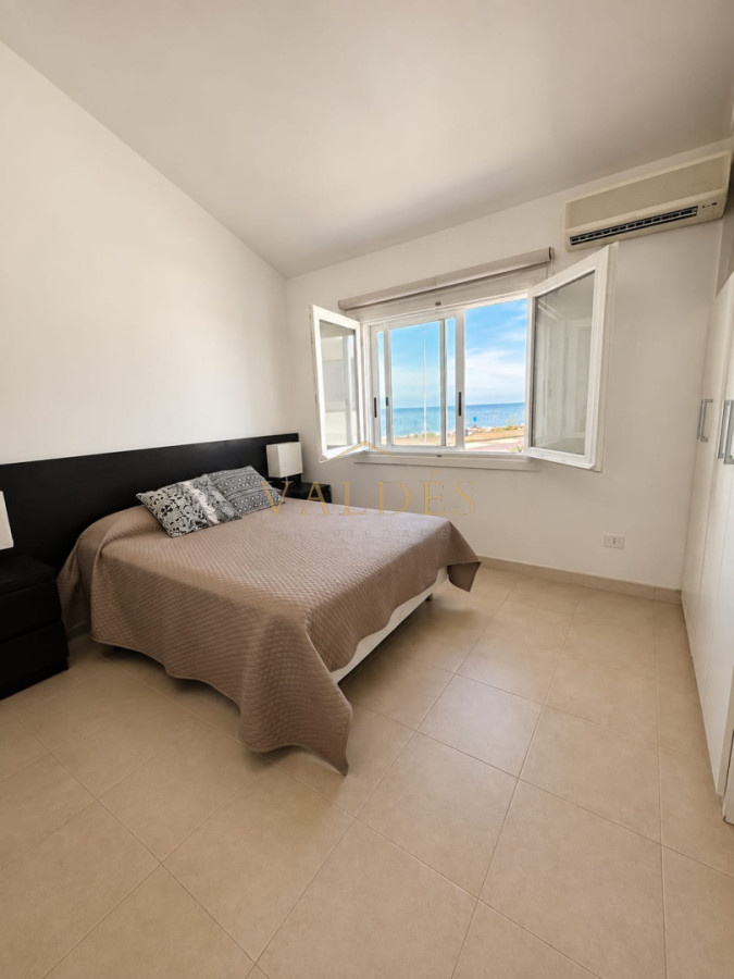 Casa ID.4854 - GRAN CASA EN VENTA, PRIMERA LÍNEA