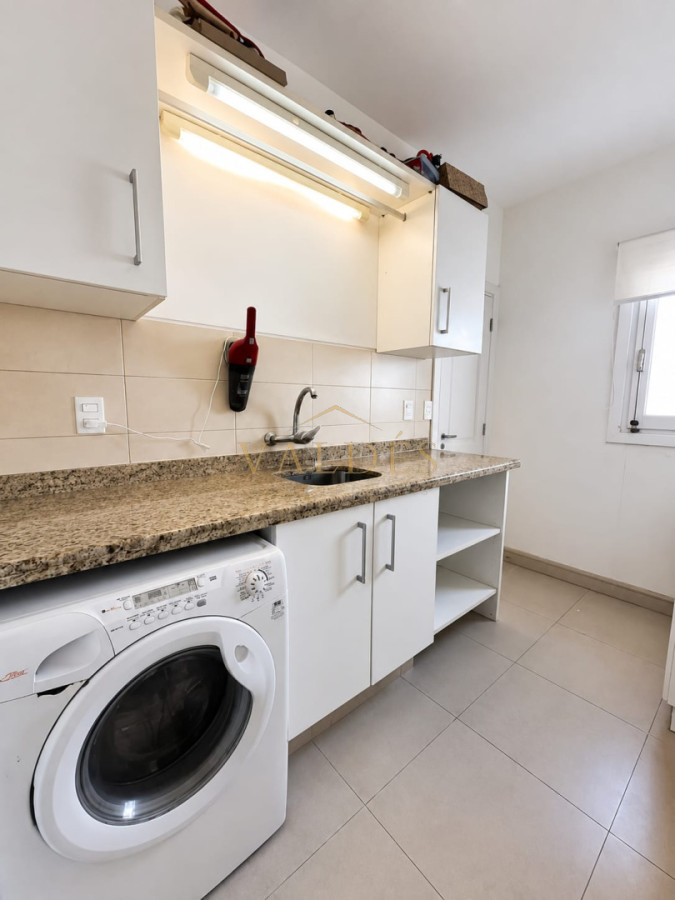 Casa ID.4854 - GRAN CASA EN VENTA, PRIMERA LÍNEA