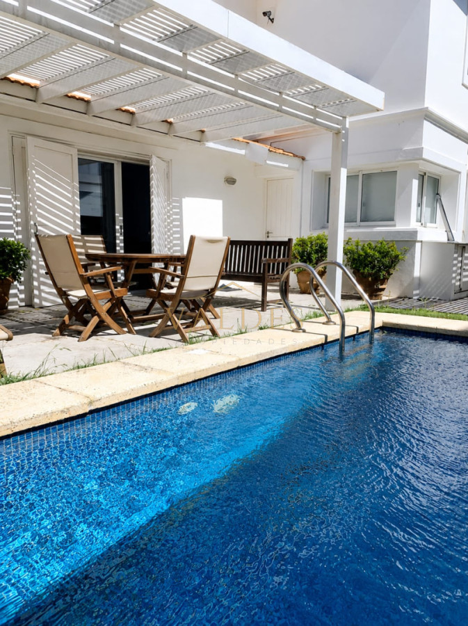 Casa ID.4854 - GRAN CASA EN VENTA, PRIMERA LÍNEA