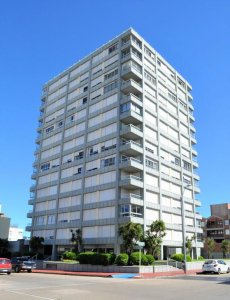 APARTAMENTO EN EDIFICIO RECLADA