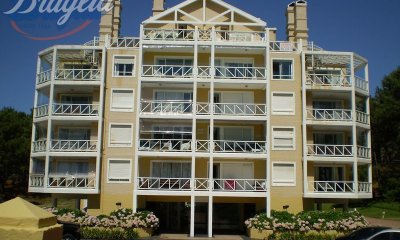 Apartamento en Punta del Este, Brava