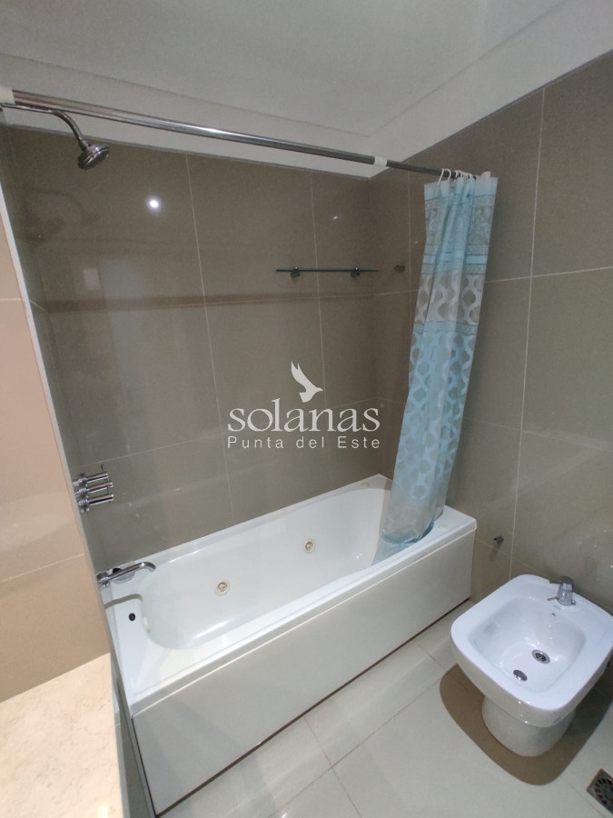Apartamento ID.128 - Espectacular Apartamento en Green Park. Facilidades de Pago. 50% y 36 cuotas.