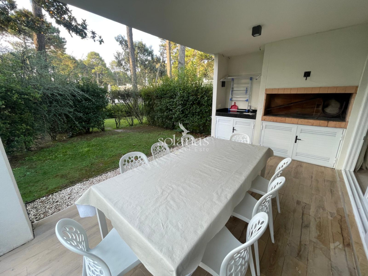 Casa ID.208 - Excelente Casa en Solanas - 3 Dormitorios, Parrillero y Piscina